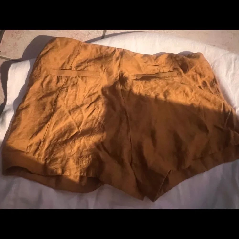 bcbg shorts - Picture 3 of 3